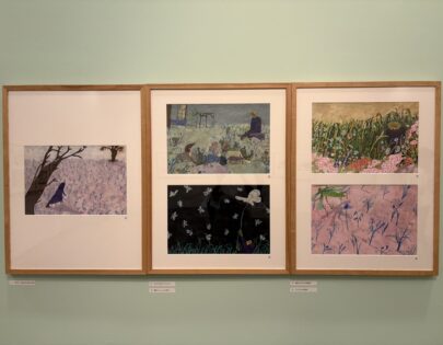 エヴェリーナ・マルティさんの作品「花はめぐる」の展示
