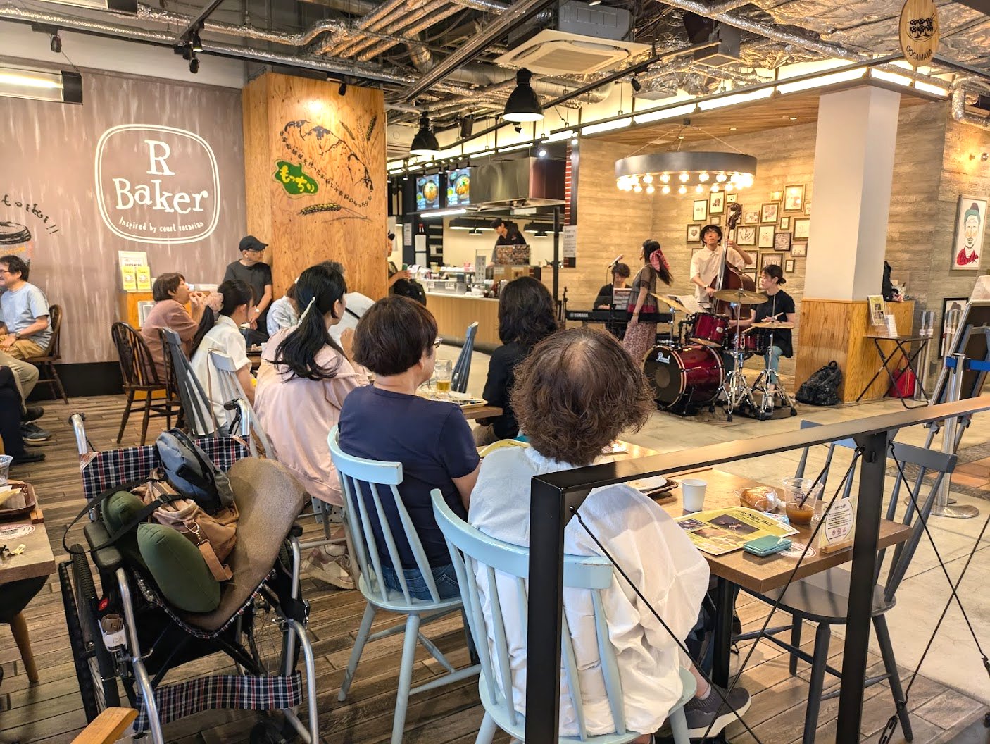 毎月開催♪「エビスタ西宮ストリートキッチン」のジャズライブ@阪神西宮駅 | 阪神沿線活性化WEB エンカチ